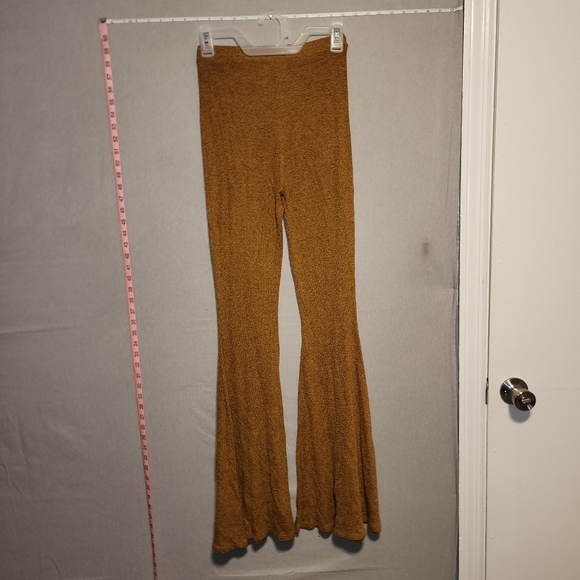 Monaco Ribbed Set - Picture 5 of 7